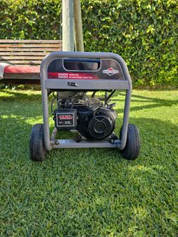 Briggs & Stratton 5000-Watt (6250 Starting Watts) Portable Generator