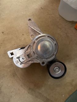 Automobile vehicle DETROIT DIESEL Mercedes-Benz  Accessory Drive Belt Tensioner © A 472 200 13 70