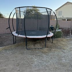 Trampoline 