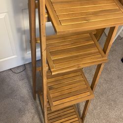 Wooden foldable shelf