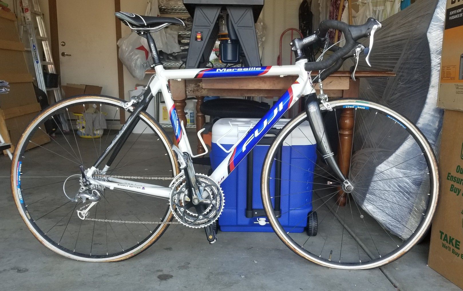 Like new Fuji Marseille 54cm road bike