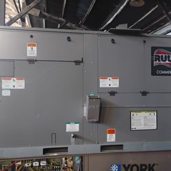 RUUD 7-1/2 TON 3 PHASE GAS PACKAGE UNIT 410A AC