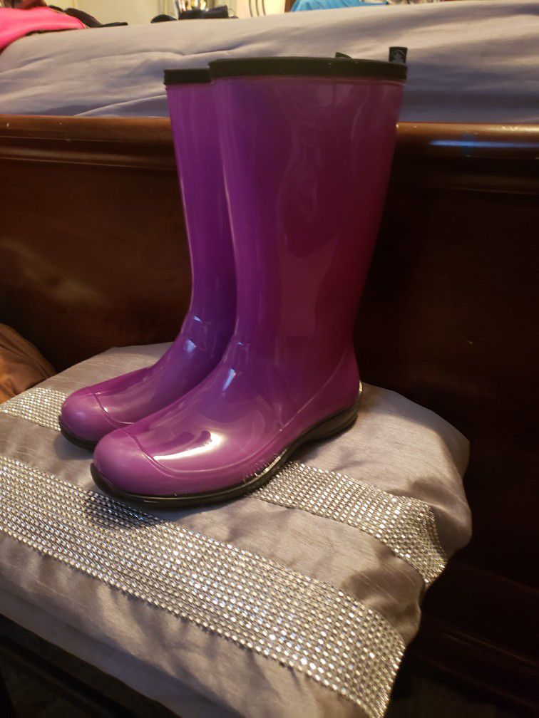 Lavender/ Purple Ish Rain Boots