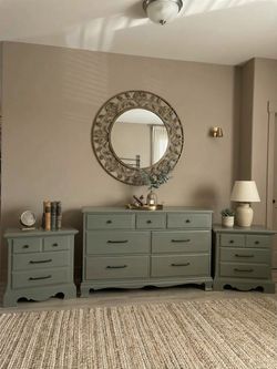 3pc Bedroom Dresser & Nightstands Set (75th Ave & Peoria)