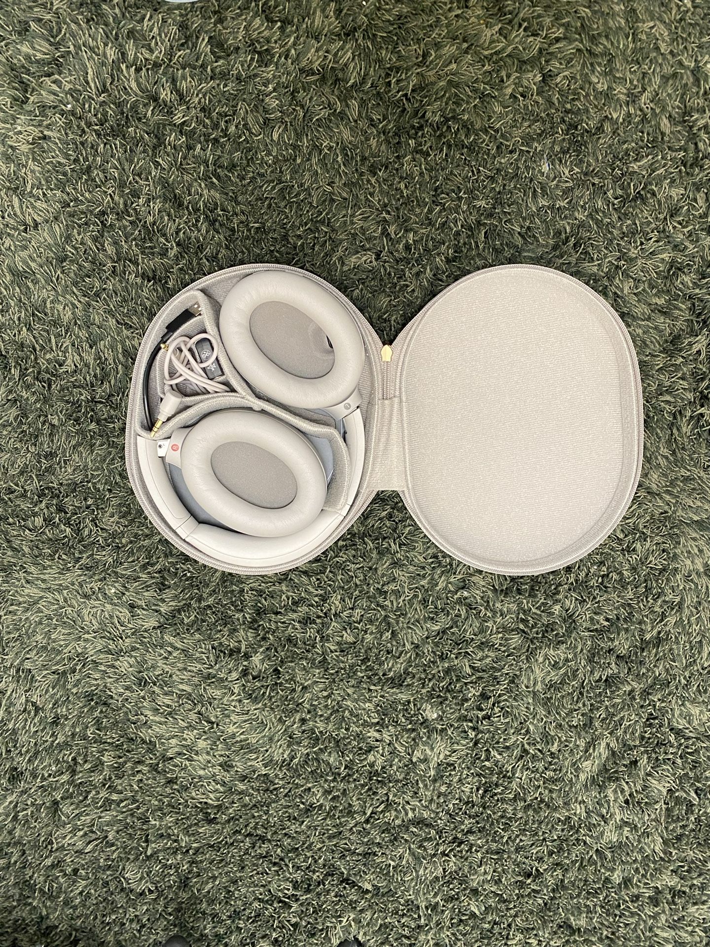 Sony WH 10000XM4 Wireless Premium Noise Cancelling Headphones Silver