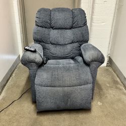  Golden Technologies Power Lift Recliner — Mobility / Elderly / Senior / Disability / Medical Equipment