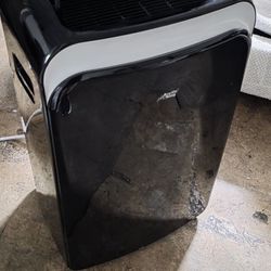 NEWER 14,000 BTU SMART AIR CONDITIONER 