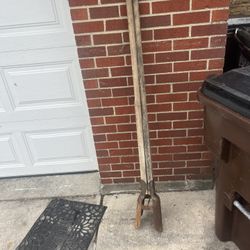 Post Hole Digger