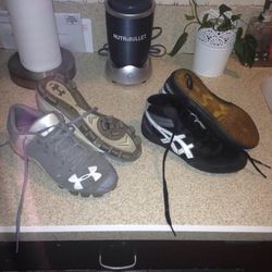 Baseball cleats size 6.5