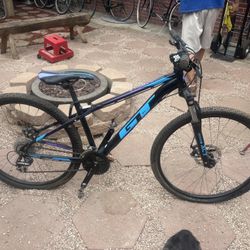 GT Laguna Pro mountain bike