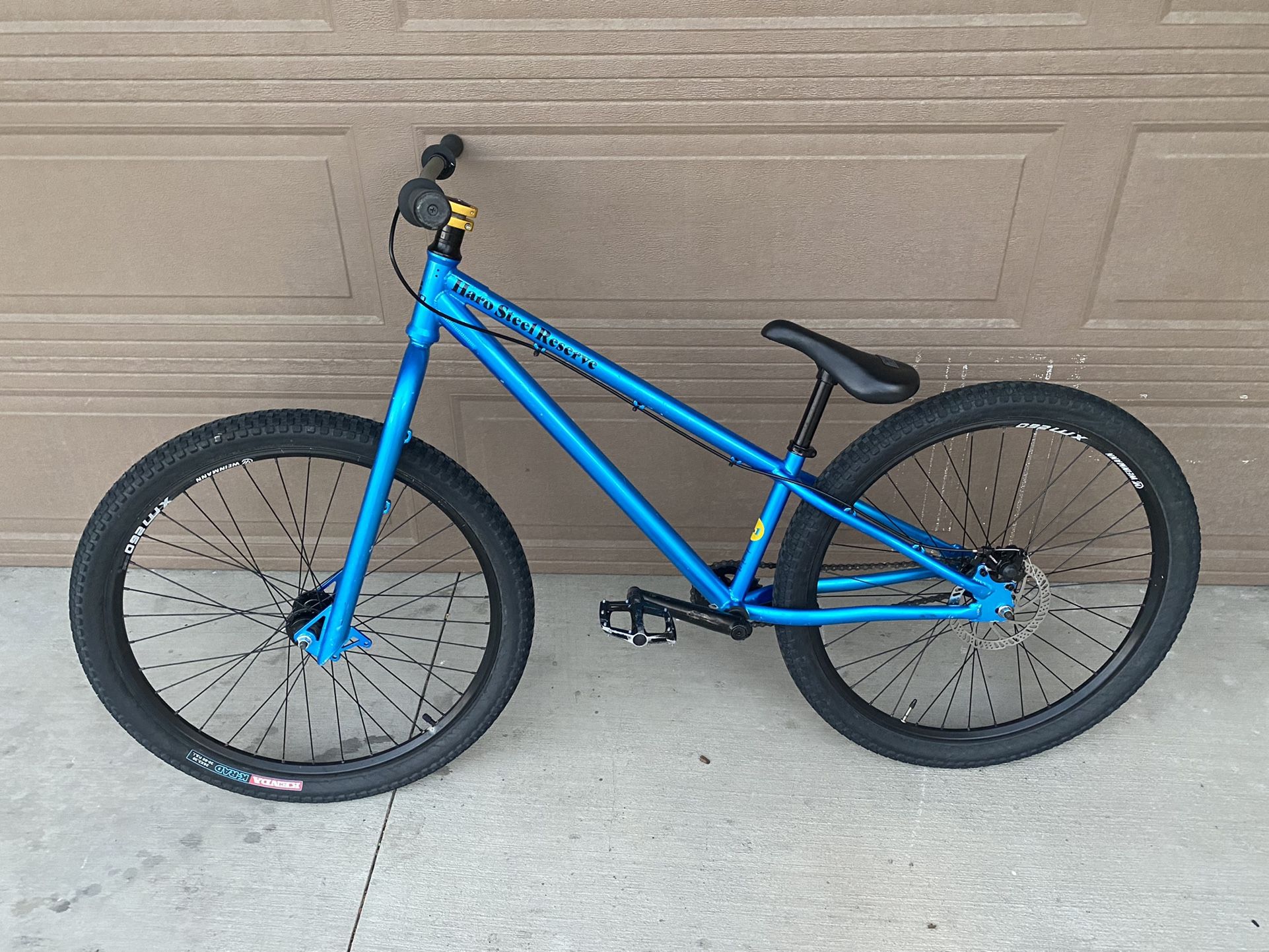 HARO Steal Reserve 26インチ ストリート ダートジャンプ - 自転車本体 HARO Steal Reserve 26インチ ストリート ダートジャンプ - 自転車本体
