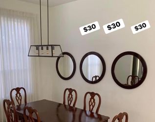 Round mirror