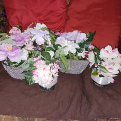 2 Large And 2 Small Vases With Flowers For $20