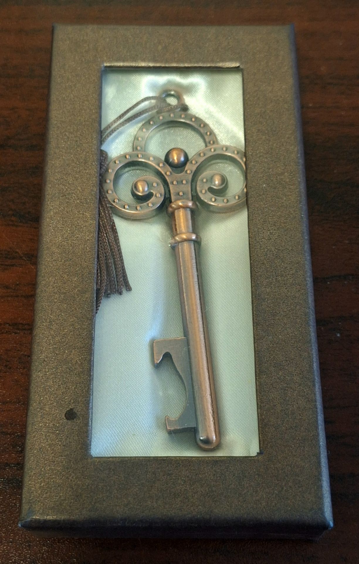 BRONZE VINTAGE SKELETON KEY BOTTLE OPENER - NEW IN GIFT BOX