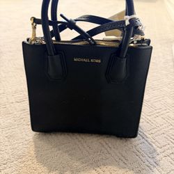Michael Kors Mercer Medium Messenger Satchel – Black Leather (New w/ Tags)
