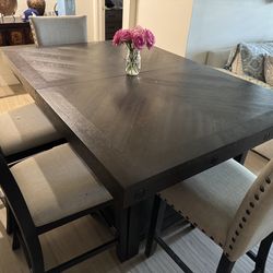 Dinning table