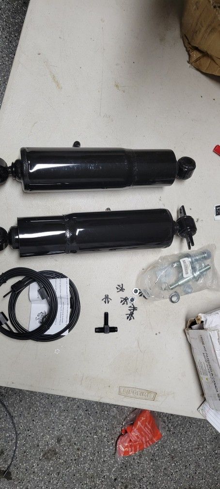75-86 Chevy C10, C20, C1500, K5, K10, K20, Blazer, Suburban, Rear Air Shocks