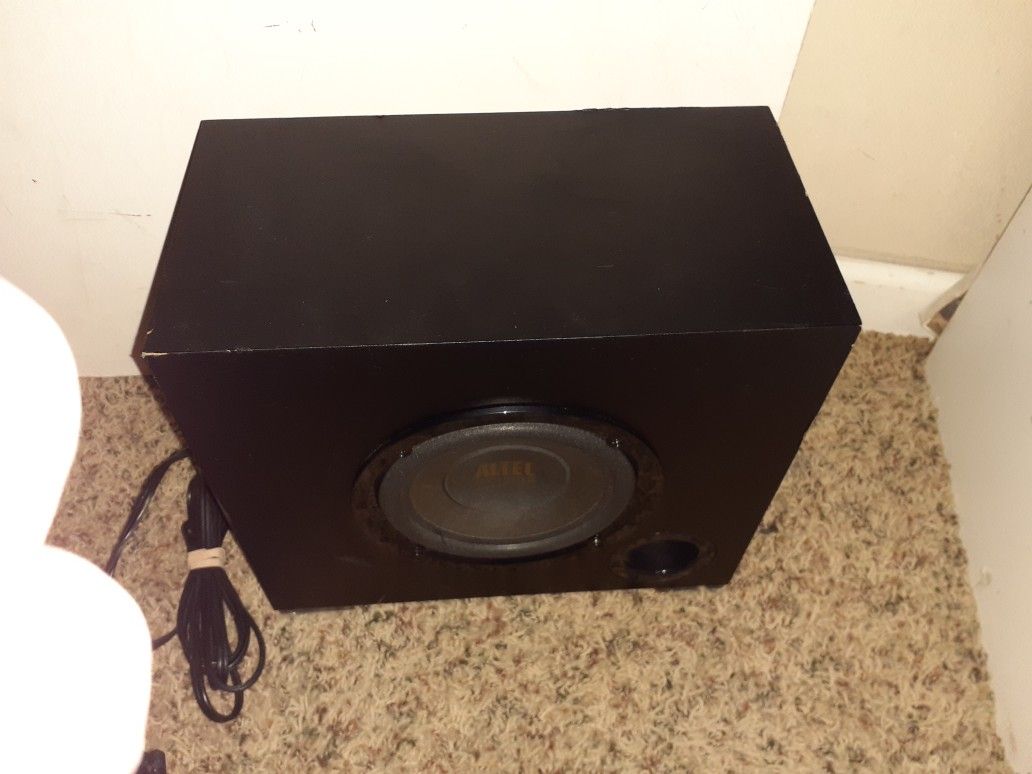Altec Lansing subwoofer speaker
