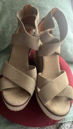 Size 9 Tory Burch wedge sandals