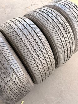 Selling set of Bridgestone alenza 275/50/22