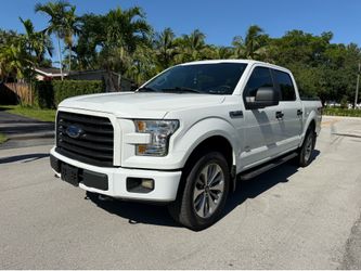 2017 FORD F150 XLT SUPERCREW CAB PERFECT
