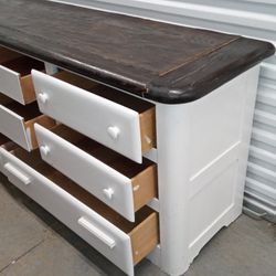 Wood Dresser. Free Delivery 👍