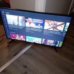 -FIRM PRICE NON-NEGOTIABLE- 40 In. Onn Roku Smart TV W/Remote