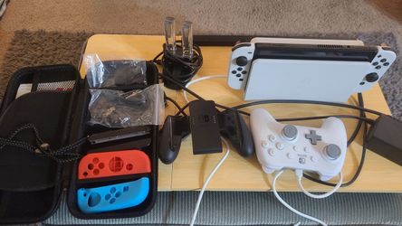 Nintendo Switch with Accessories/1 Game