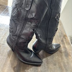 8 Women’s Cowboy Boots