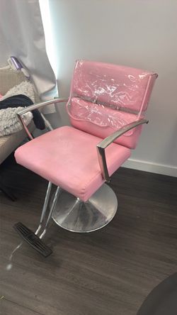 Salon chair