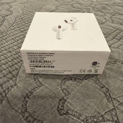 AirPods 4 With Active Noise Cancelation 