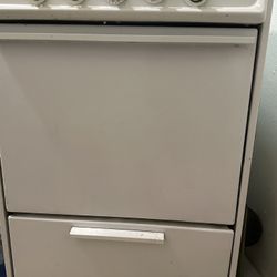 Kitchen Stove, Refrigerator And Microwave For Sale 