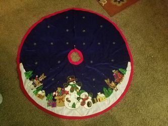 Tree skirt