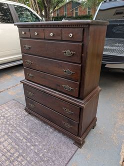 Dresser
