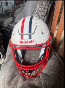 2021(SPEEDFLEX) SIZE:M (whole) football helmet  (price negotiable)