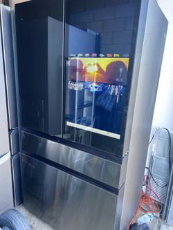 Bespoke 36in. 23cubi.ft. Standard Depth Charcoal Glass/Stainless Steel 4-Door French Door Refrigerator w/AI Family Hubplus