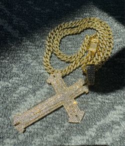 CROSS PENDANT AND NECKLACE