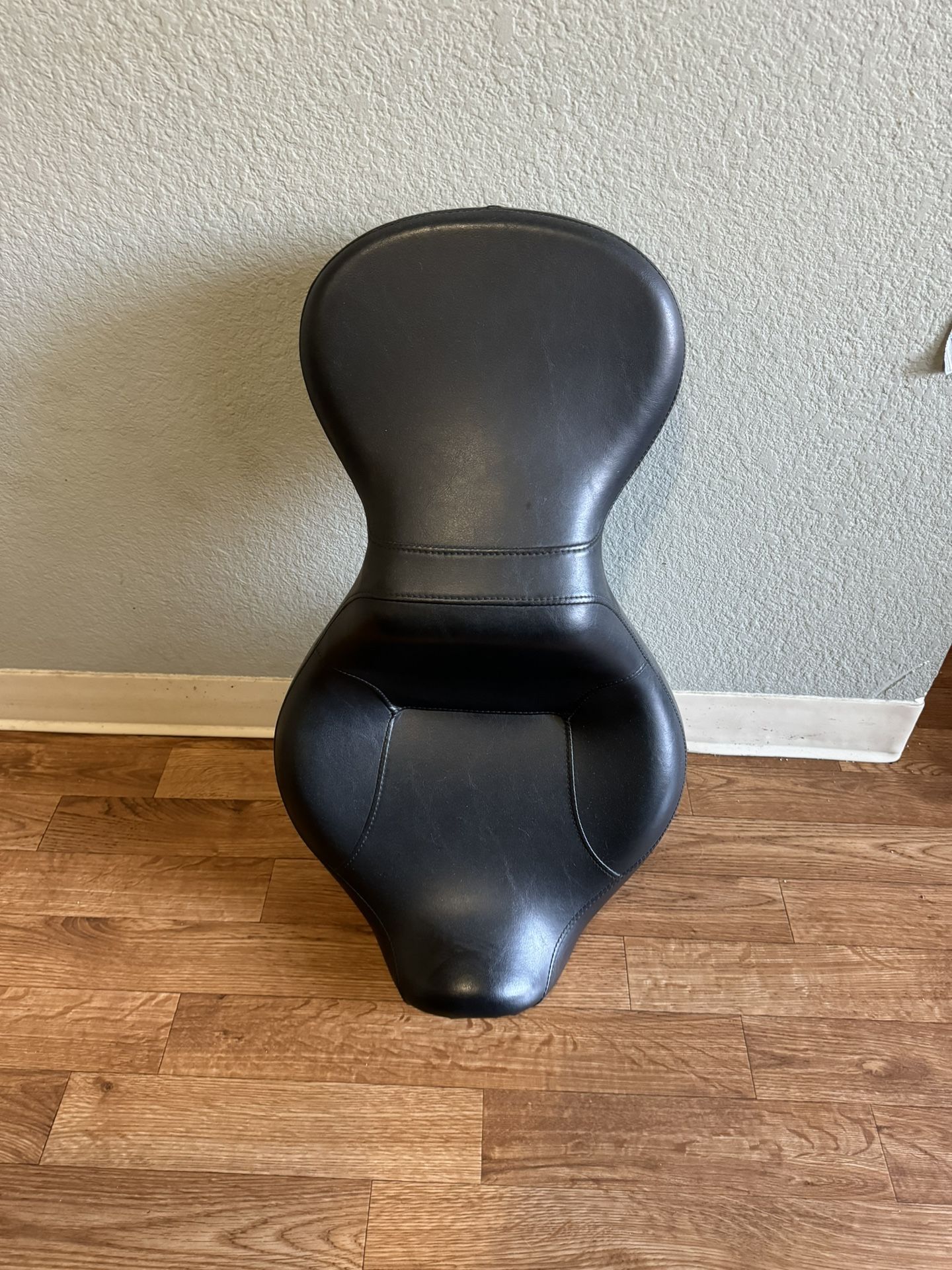 Harley Davidson Softail Seat/Windscreen $300/$150