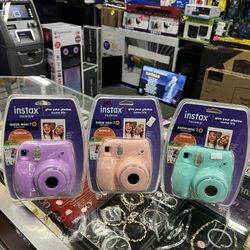 CAMERA PERFECT GIFT IDEA 