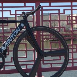 1 of 1 tri spoke (Read Descriptions)