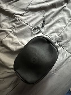 beats headphone traveling case