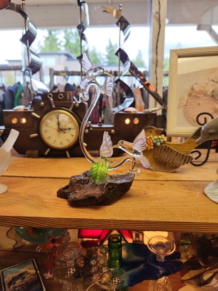 glass vintage humming bird slmini statue