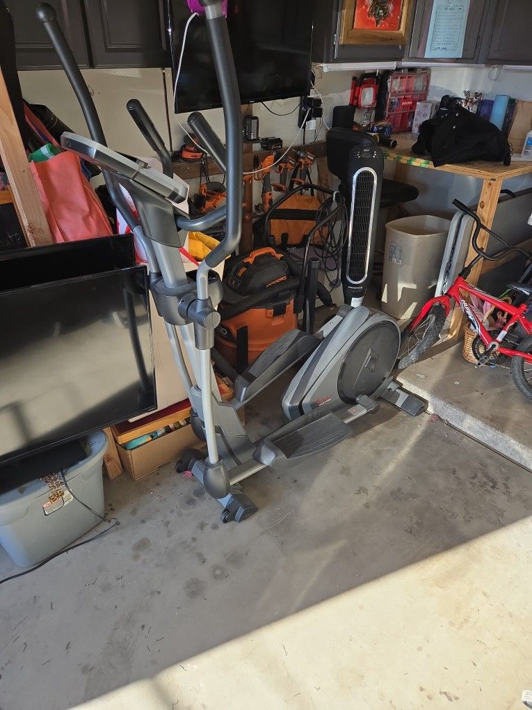 Sunny Full Size Elliptical