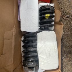 2014 GMC Sierra 1500 Z71 OEM front Suspension Shocks And Springs 