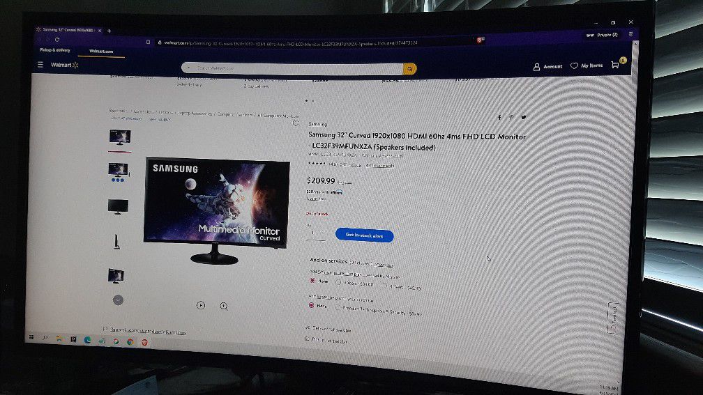 Samsung 32inches Curved FHD Monitor : Shoot me an offer 