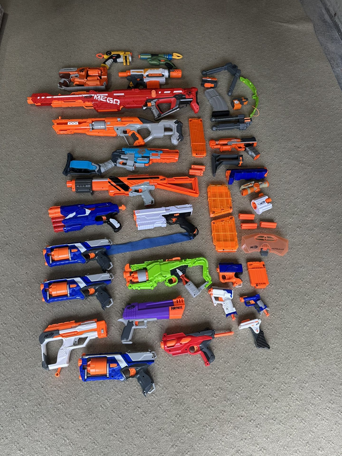 Assorted Nerf Guns Set