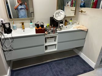 Floating vanity