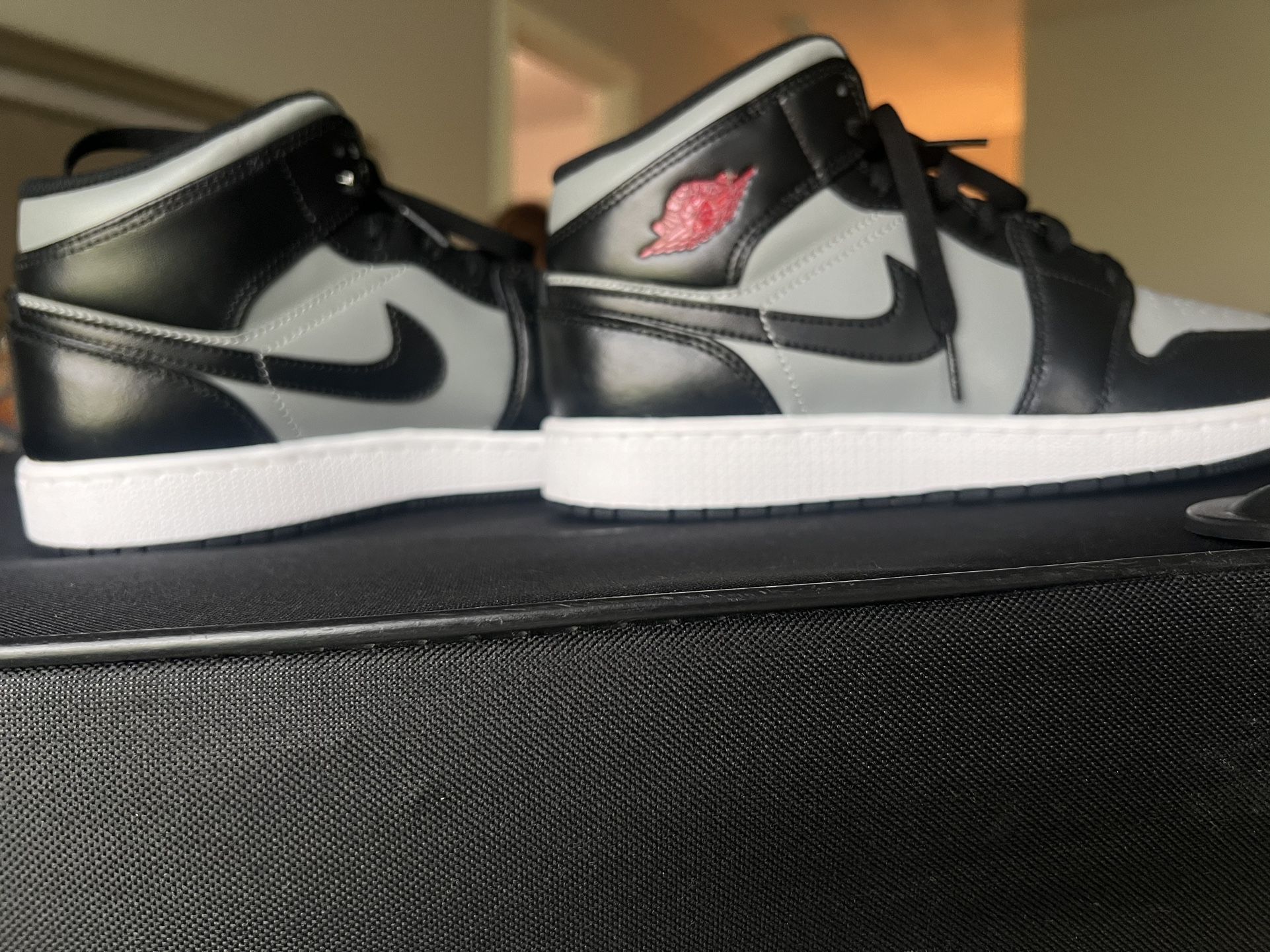jordan 1s shadow red