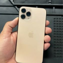 Apple iPhone 11 Pro 256 GB in Gold for Unl