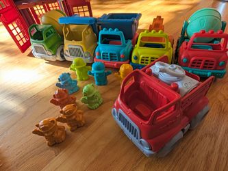 Green Toys construction vehicles, fire truck and fire station Excellent condition
Green Toys construction vehicles, fire truck and fire station